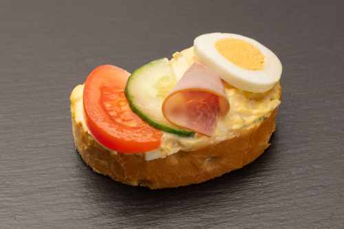 Ei-Salat mit Schinken